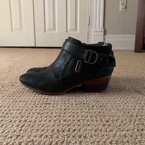 Clark’s Black Leather Women’s Boots